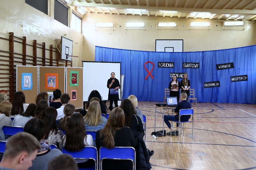 Światowy Dzień AIDS w Szkole Podstawowej nr 3 w Piotrkowie