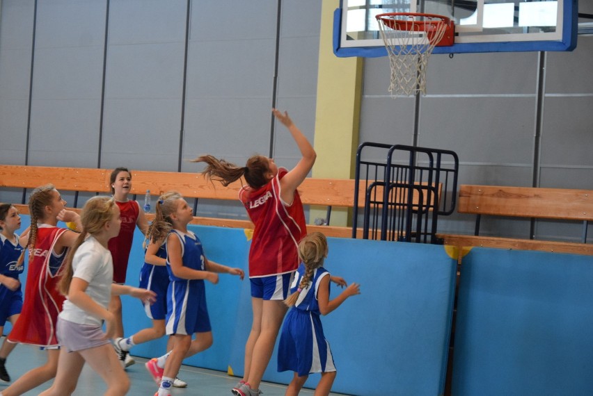 Tak grają przyszłe zawodniczki w Mini Basket Lidze w Kłodawie [GALERIA]