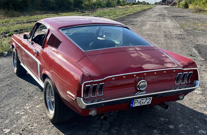 WOŚP Gniezno. Możesz wylicytować przejażdżkę Fordem Mustangiem z 1968 roku!