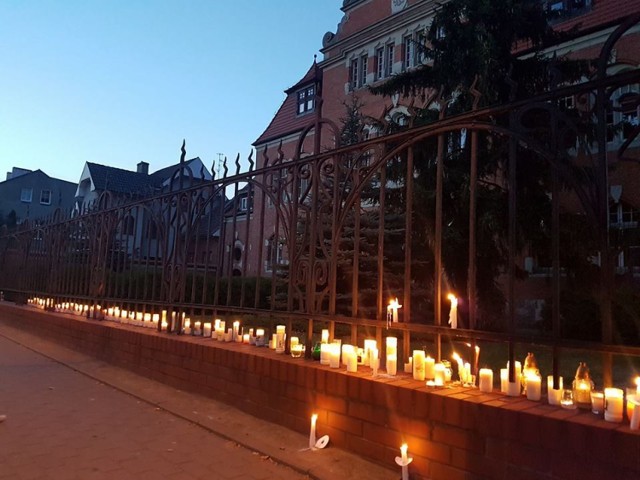Łańcuch światła w Chodzieży: Protest został chwilowo zawieszony