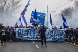 Kibice Lecha Poznań widowiskowo przemaszerowali wspólnie na stadion na derby Poznania. Zobacz zdjęcia