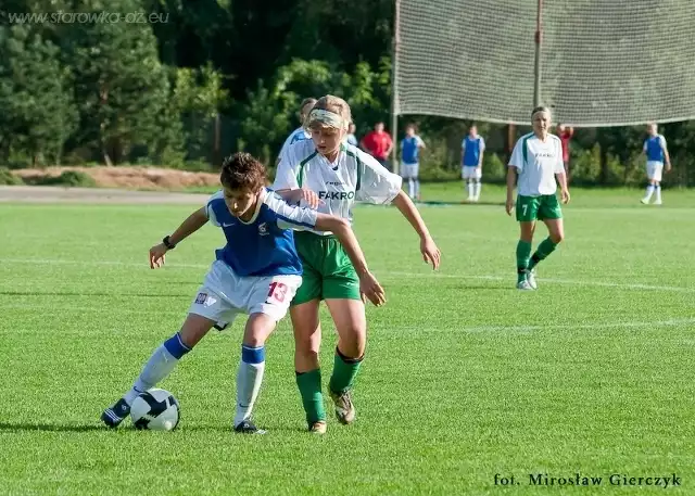 Monika Zwolenik podczas meczu Starówki z kadrą A w Barcicach