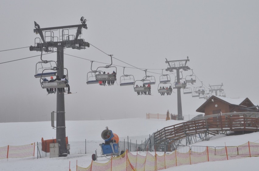 Narciarze i snowboardziści rywalizowali w Family Cup na górze Kamieńsk [ZDJĘCIA]