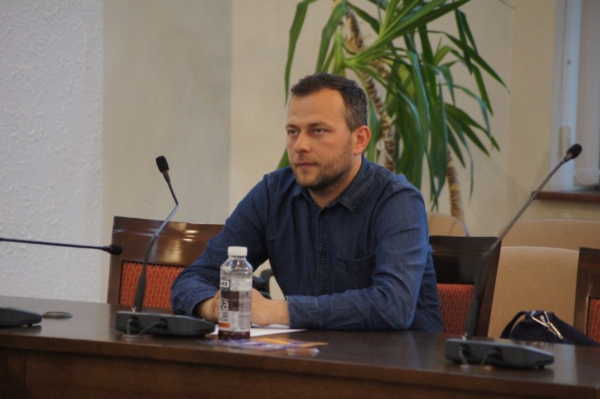 Radomsko: Na komisji skarg w starostwie o petycji w sprawie...