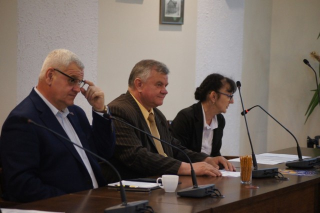 Radomsko: Na komisji skarg w starostwie o petycji w sprawie drogi i wniosku o przeklasyfikowanie gruntów