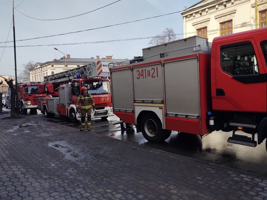 Nowy Sącz. Pożar w zaniedbanej kamienicy obok dworca autobusowego