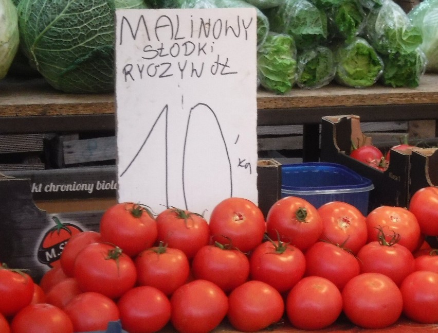 Pomidory malinowe 10 złotych za kilogram