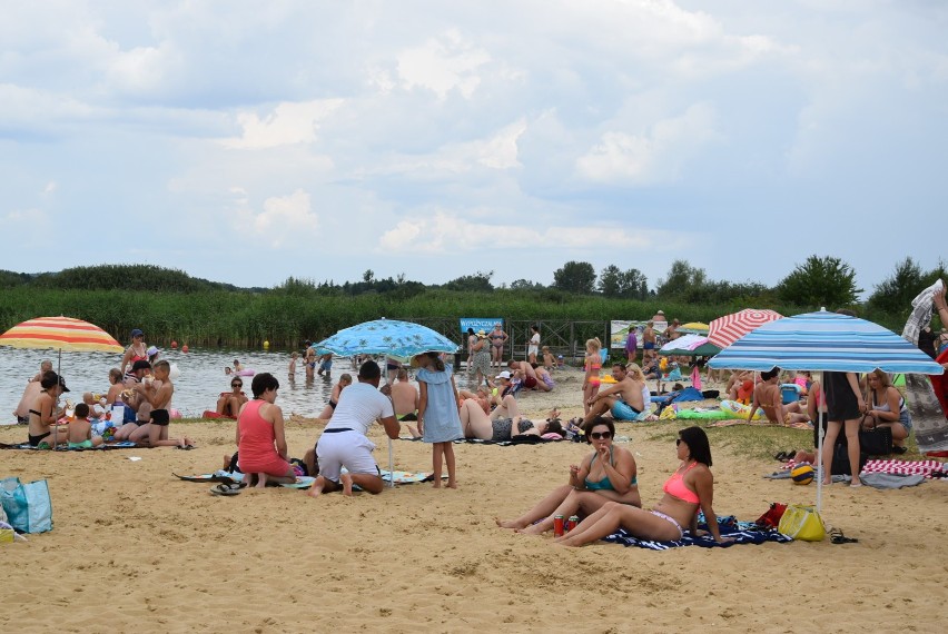 Kąpielisko nad zalewem Żółtańce było oblegane przez  mieszkańców  i turystów– zobacz zdjęcia