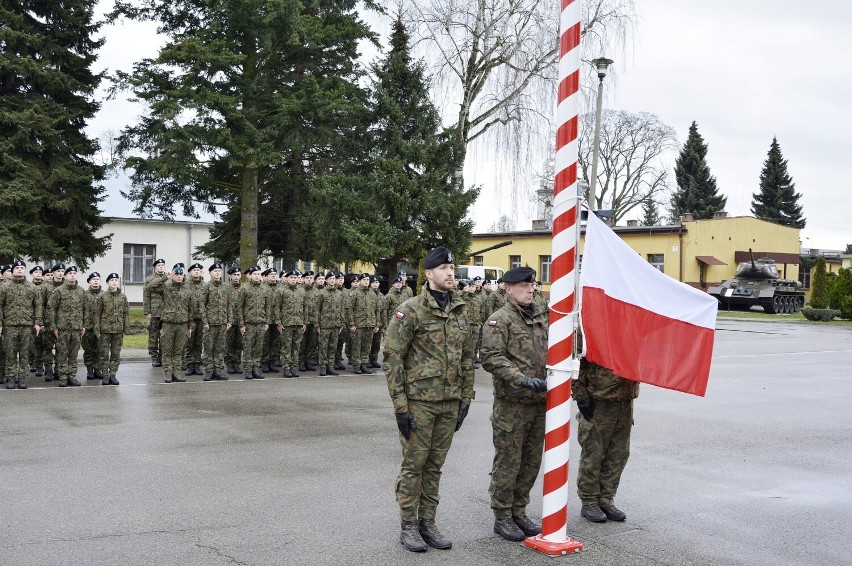 Żurawica. Żołnierze Dobrowolnej Zasadniczej Służby Wojskowej odebrali broń [ZDJĘCIA]