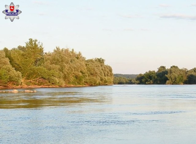 Włodawa. Dwóch mężczyzn wypadło z kajaka. Na miejscu interweniowało pogotowie