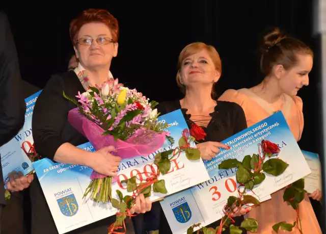 Wśród nagrodzonych między innymi Barbara Nowak, Wioletta Przywara i Zespół Tańca KIK