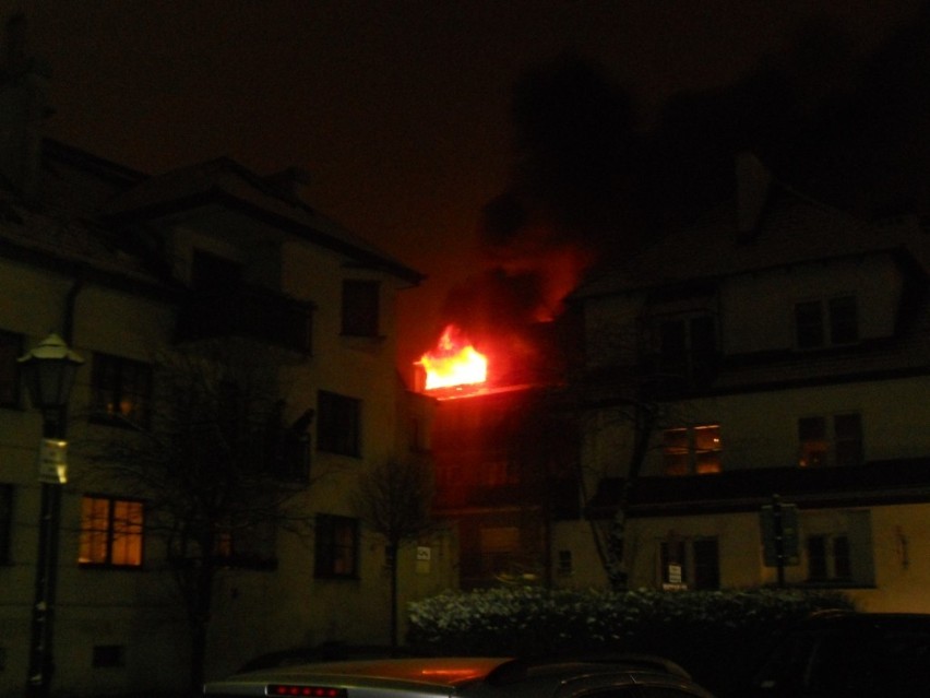 Kraków: nocny pożar na Kazimierzu [ZDJĘCIA]