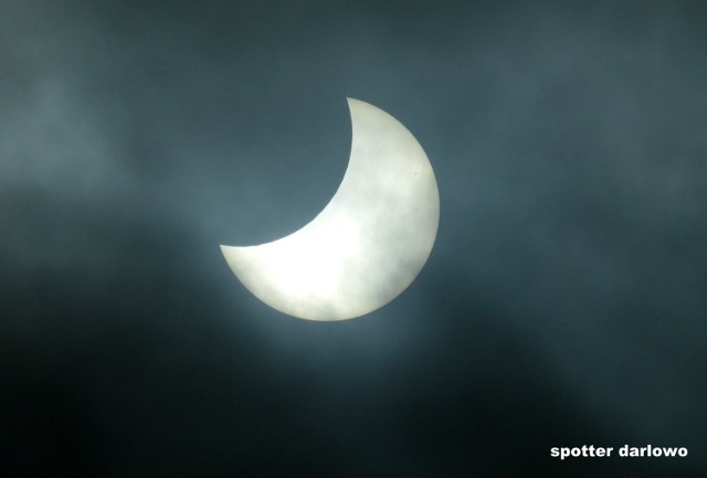 Zaćmienie Słońca w Darłowie było widziane między godziną 11:00 a 13:00.