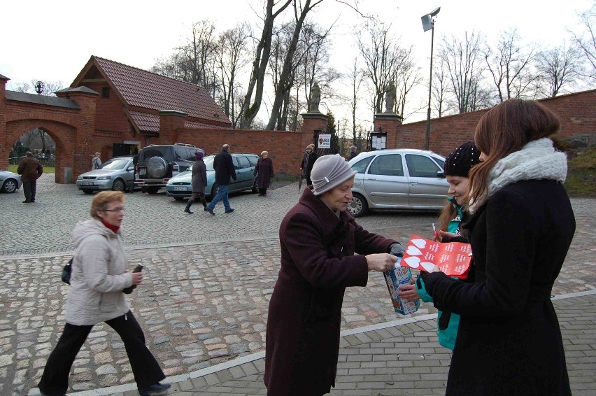 Kartuzy. Pierwsi wolontariusze kwestują od godziny siódmej