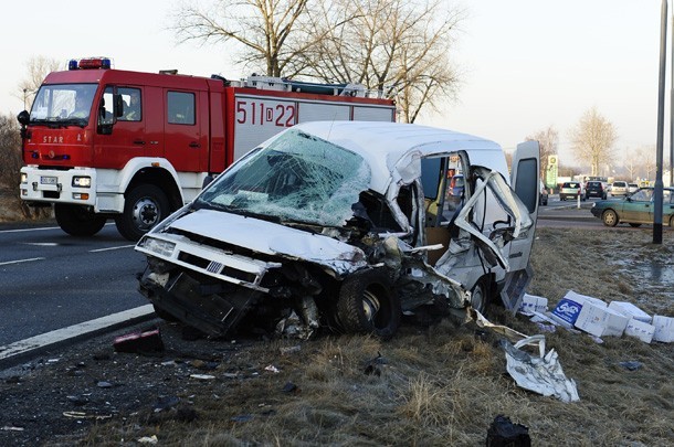 W wypadku zginął kierowca dostawczego citroena