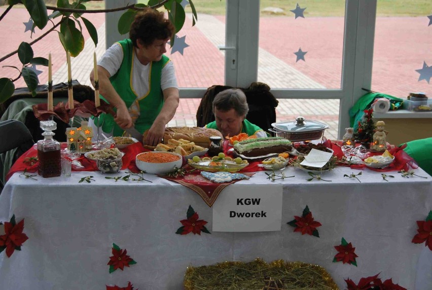 Powiatowy Konkurs Stołu Wigilijnego w Mikołajkach Pomorskich. Pachniało Bożym Narodzeniem!