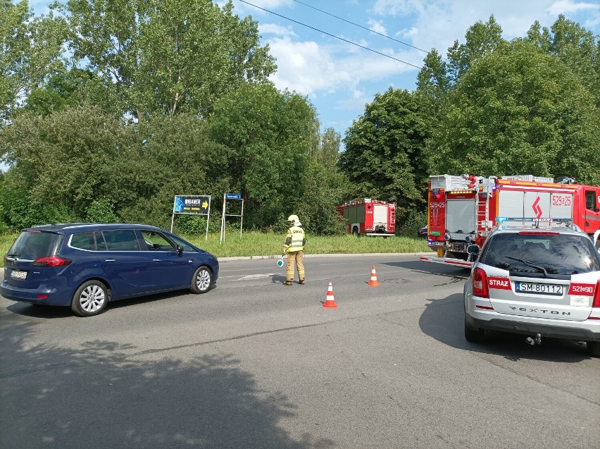 Wypadek na dzikim parkingu na dzielnicy Bończyk....