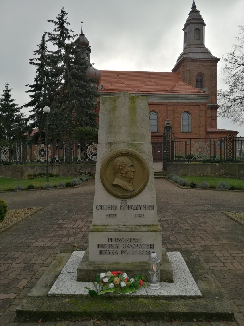 Dzień Patrona szkoły w Czerniejewie. Uczcili Onfurego Kopczyńskiego [FOTO]