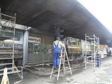 Ruszył remont dworca PKP w Zabrzu. Remont dachu, elewacji, malowanie... [WIZUALIZACJE + ZDJĘCIA]
