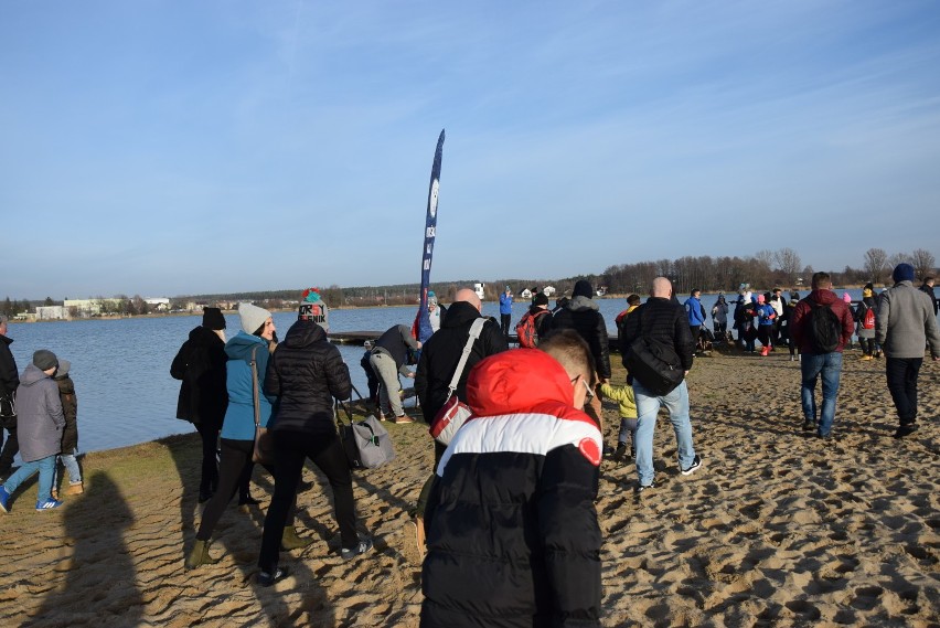 WOŚP 2020 w Kraśniku. Kraśnicki Klub Morsów zagrał z Wielką Orkiestrą Świątecznej Pomocy. Zobacz zdjęcia i wideo