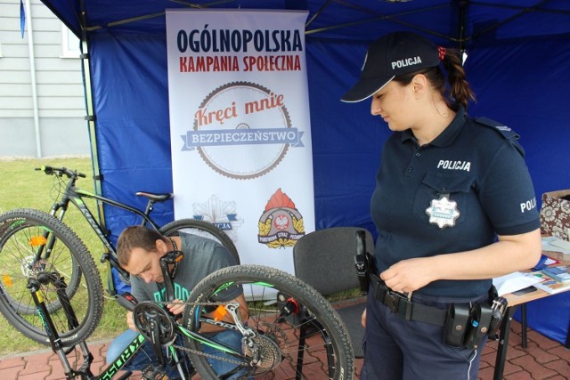 W Lipnie była akcja znakowania rowerów. Kilkanaście osób zdecydowało się zabezpieczyć w ten sposób swój jednoślad.
