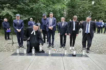 78 rocznica pogromu Żydów w Kielcach. Wspólna modlitwa na cmentarzu [ZDJĘCIA]