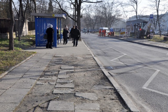 Tak wyglądają chodniki i ulice w okolicy nowego szpitala w Prokocimiu