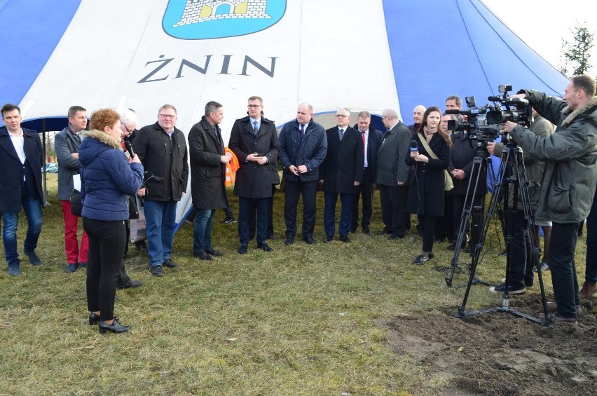 Rozpoczęła się przebudowa 15-km odcinka drogi wojewódzkiej nr 251 ze Żnina do Damasławka