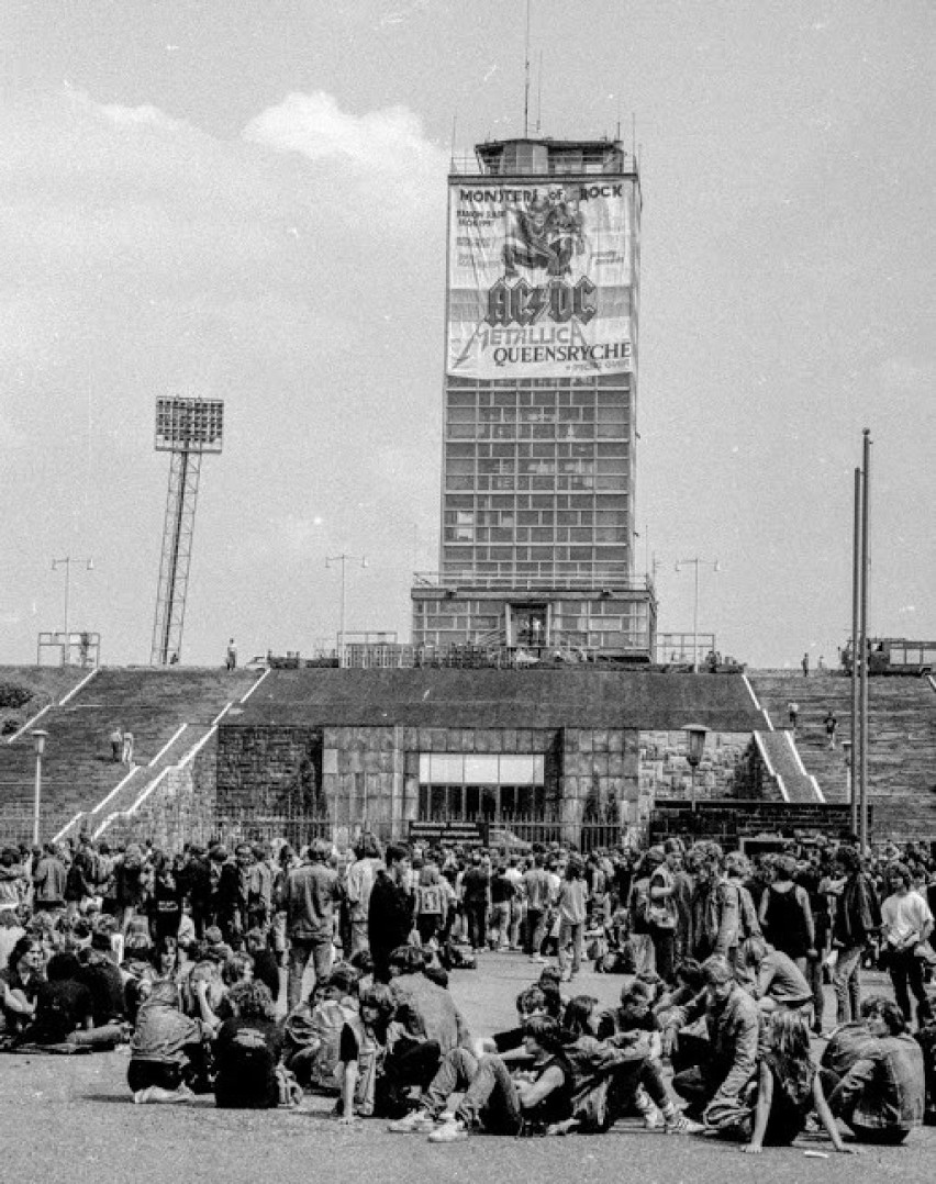 Mija 30 lat od festiwalu Monsters of Rock na Stadionie...