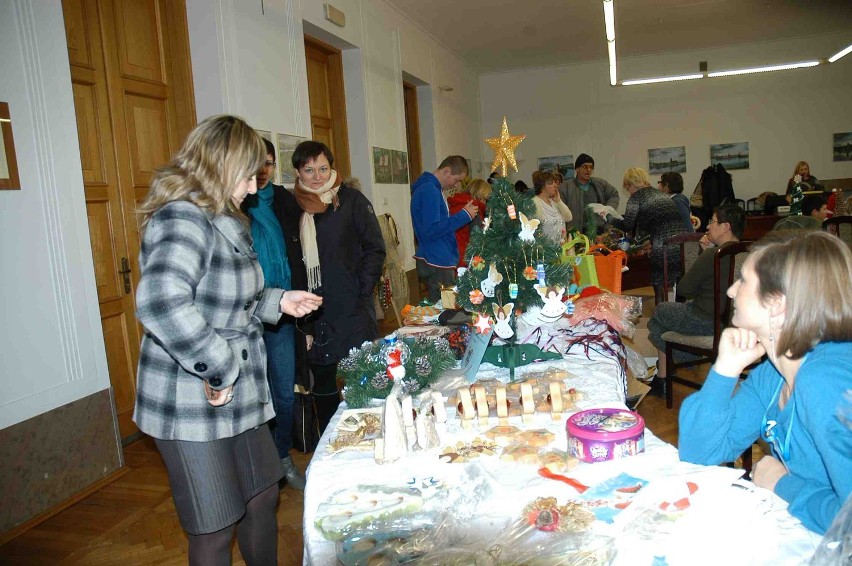 Kiermasz Świąteczny w Sztumie: Warsztaty, ręcznie robione prezenty i Mikołaje