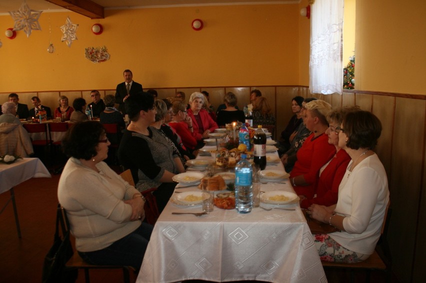 Prezentacja stołów wigilijnych w Radziejowie [zdjęcia]