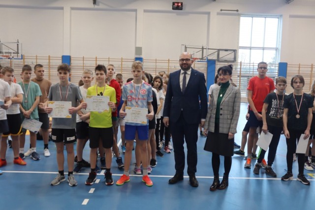 Zawody lekkoatletyczne odbyły się w hali sportowej Szkoły Podstawowej nr 5 w Wejherowie