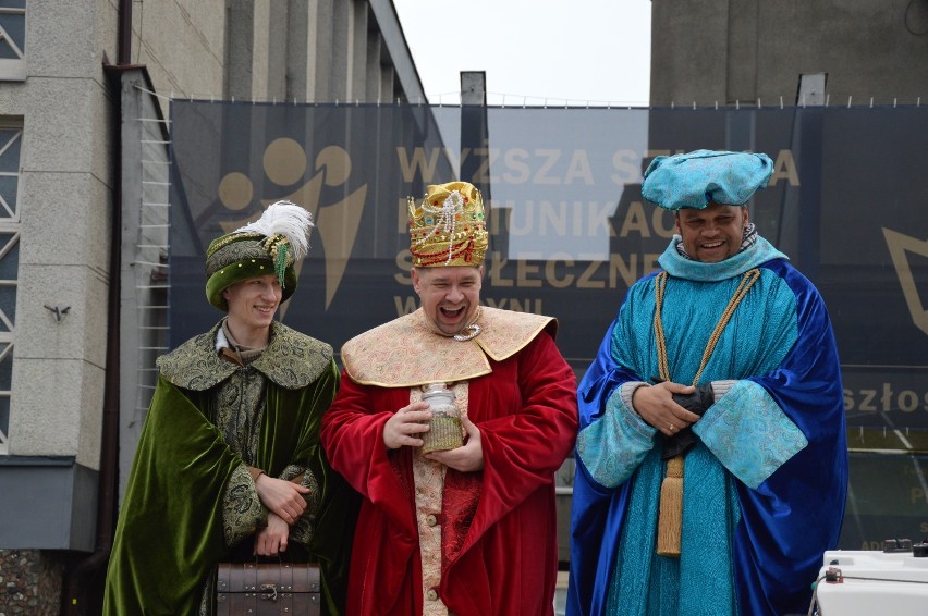 Orszak Trzech Króli 2020 w Gdyni. Tysiące mieszkańców wzięło udział w królewskim orszaku ZDJĘCIA