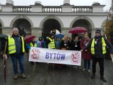 Nauczyciele z powiatu bytowskiego też protestowali w stolicy. Nie chcą reformy edukacji w tej wersji