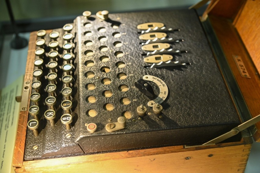 Kołobrzeska maszyna to Enigma K574.
