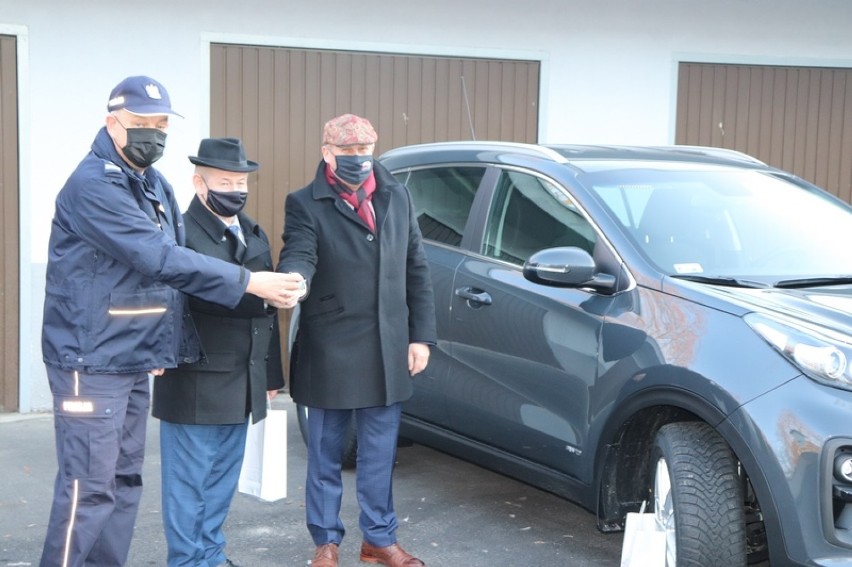 Nowy radiowóz dla krotoszyńskich policjantów [ZDJĘCIA]  