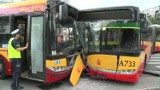 Zderzenie autobusów w Warszawie. Jest nagranie z monitoringu [wideo]