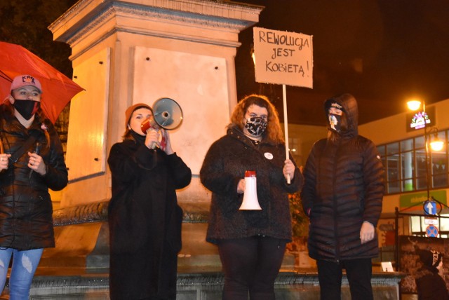 Jutrzejszy Strajk Kobiet w Oleśnicy zostaje odwołany. Powód? Koronawirus |  Oleśnica Nasze Miasto