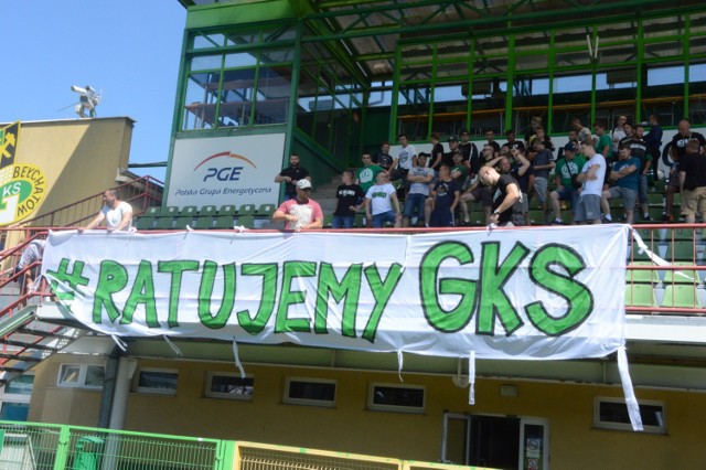 Kibice GKS Bełchatów pojawili się na stadionie podczas spotkania. Zapowiadają kontynuację akcji #RatujemyGKS