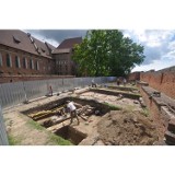 Malbork. Prace archeologiczne w Muzeum Zamkowym. Pozostałości po mieszkańcach odkryte na Międzymurzu Zachodnim