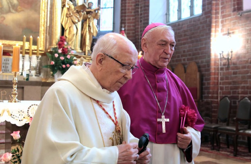 Nie żyje ks. infułat Tadeusz Nowicki, Honorowy Obywatel Grudziądza