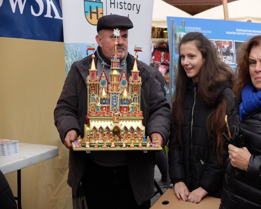 76. Konkurs Szopek Krakowskich. Po prezentacji na estradzie Targów Bożonarodzeniowych trafiły do Celestatu [ZDJĘCIA]