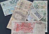 Przedmioty rodem z PRL-u.Podarte banknoty, bilety i zdjęcia. Skarby w domach Polaków. Zobacz