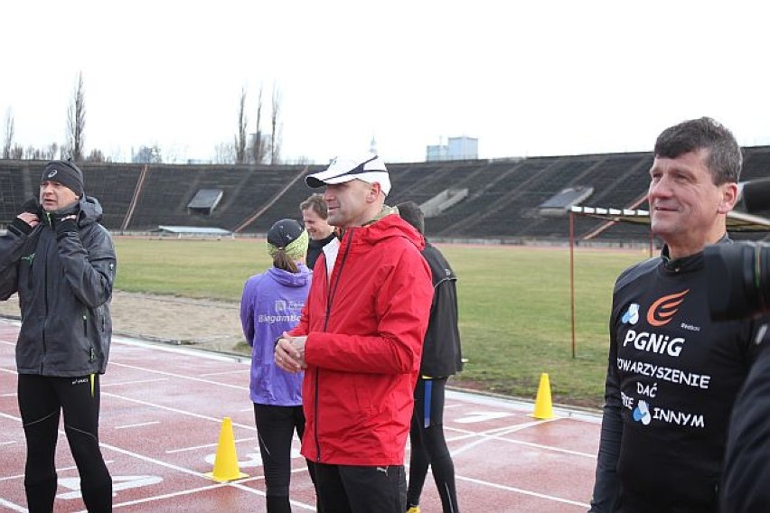 Warszawiacy pobiegli na stadionie Skry