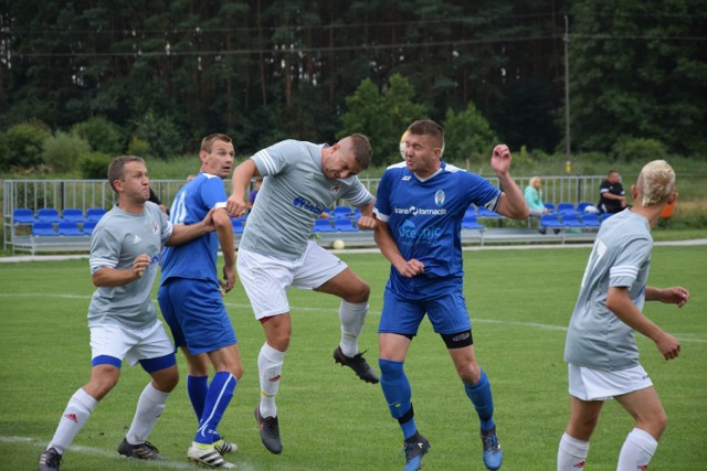 Błękitni Ołobok podejmowali na własnym, wypielęgnowanym stadionie Piastów z Czerwieńska