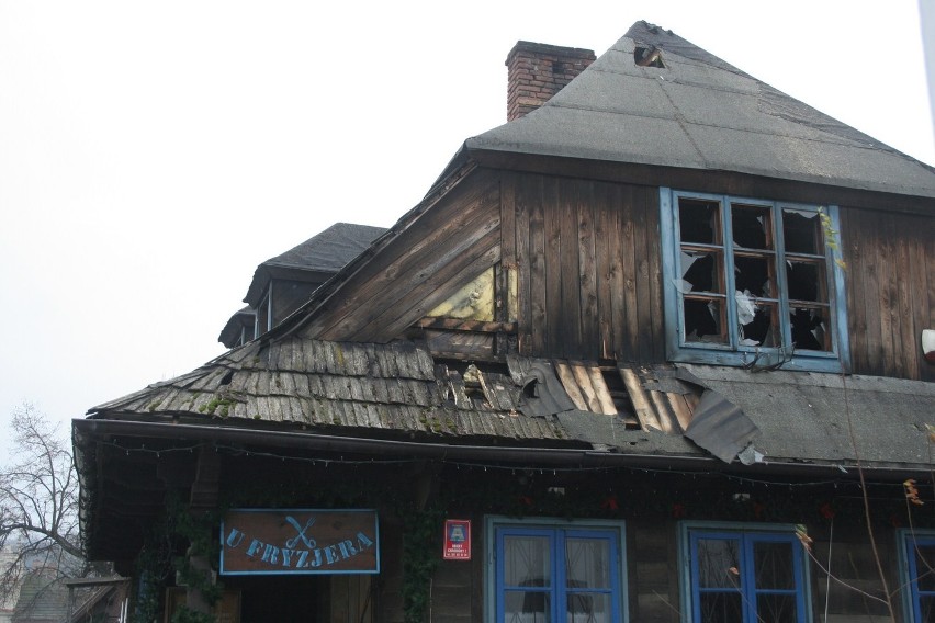 Kazimierz Dolny: Zwarcie instalacji elektrycznej przyczyną pożaru restauracji &quot;u Fryzjera&quot;