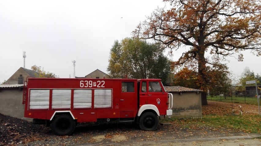 Kochasz motoryzację? Możesz sobie kupić wóz strażacki z Mieściska 