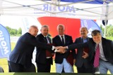 Podpisano umowę na budowę basenu w Brzegu. Wykonawca wkrótce przystąpi do prac