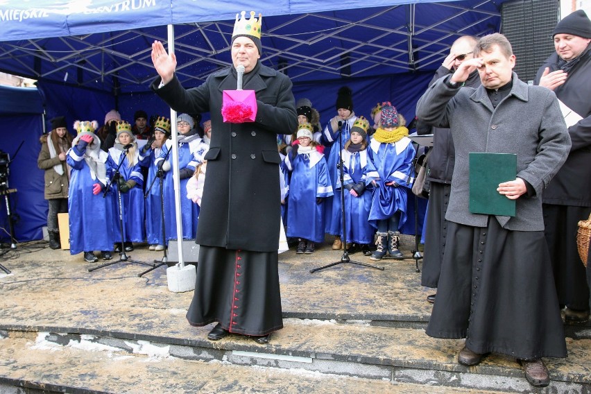 Jaworzno: Orszak Trzech Króli przeszedł po rynku 