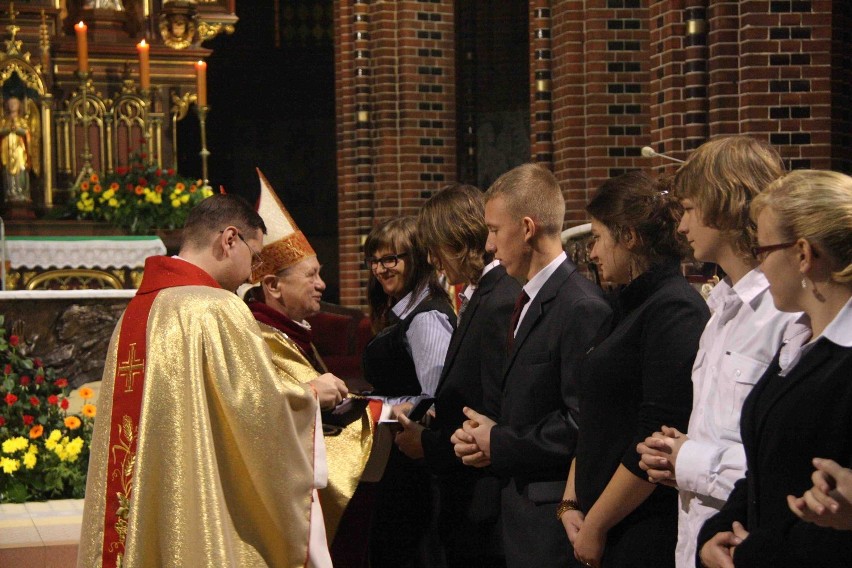 Ks. biskup Gerard Kusz obchodzi jubileusz kapłaństwa, a w katedrze gliwickiej odbywa się odpust